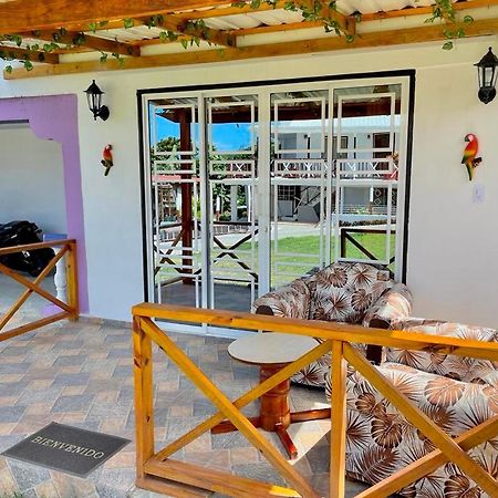 Posada Villa Bryan Rocky Point Exteriér fotografie